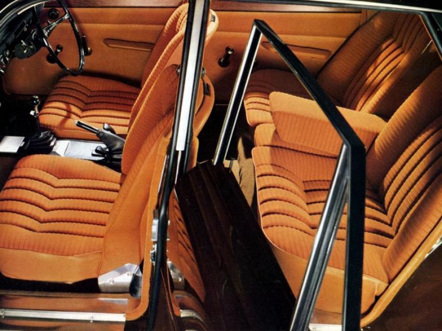  Rover 2200SC 1973 года  (фото 2 из 2)